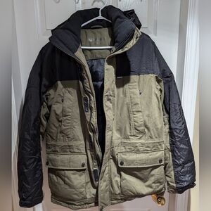Wind River Men's Small Winter coat with removable hood